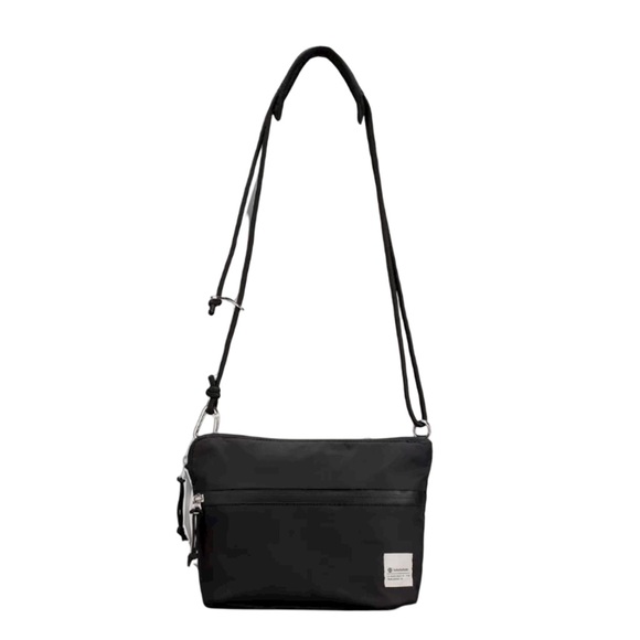 lululemon athletica Black Patch Logo Crossbody Bag‎ - Picture 1 of 16